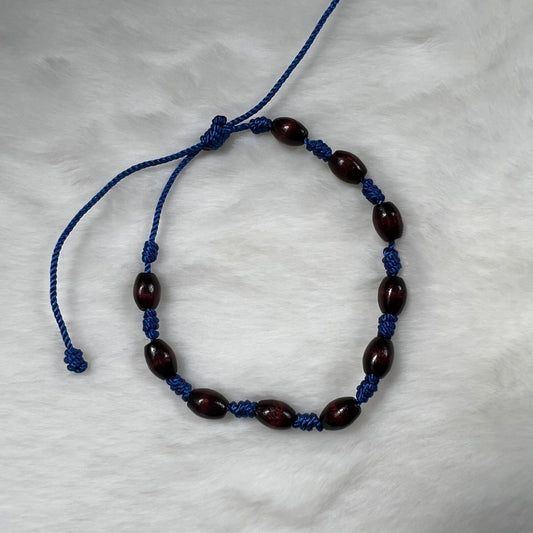 Pulsera de nudos y madera