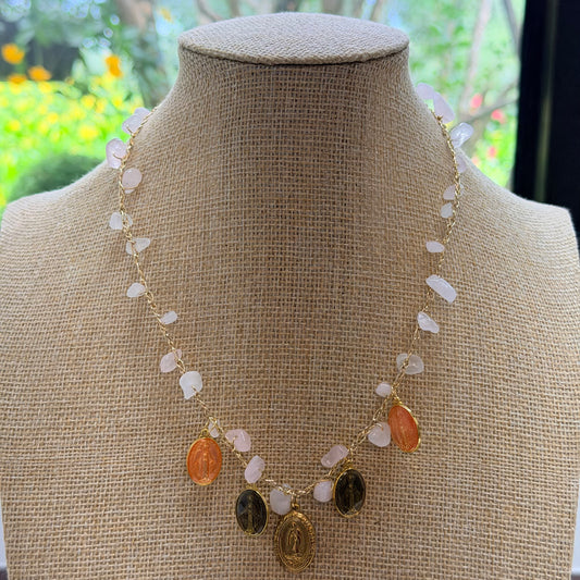 Collar decenario con piedras picadas