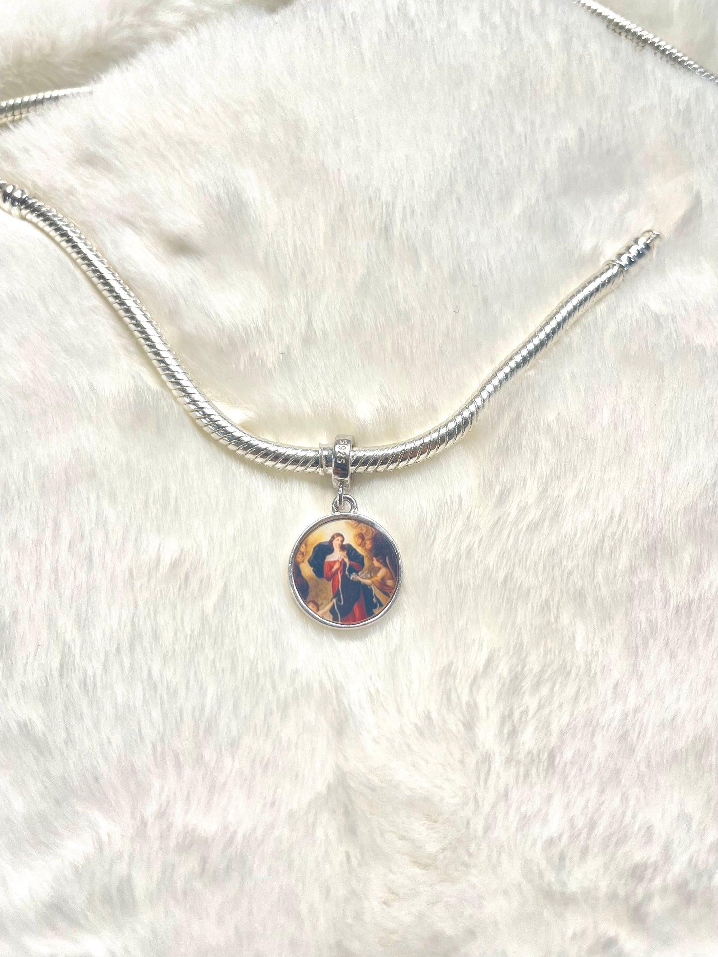 Charm- Virgencita Desatanudos