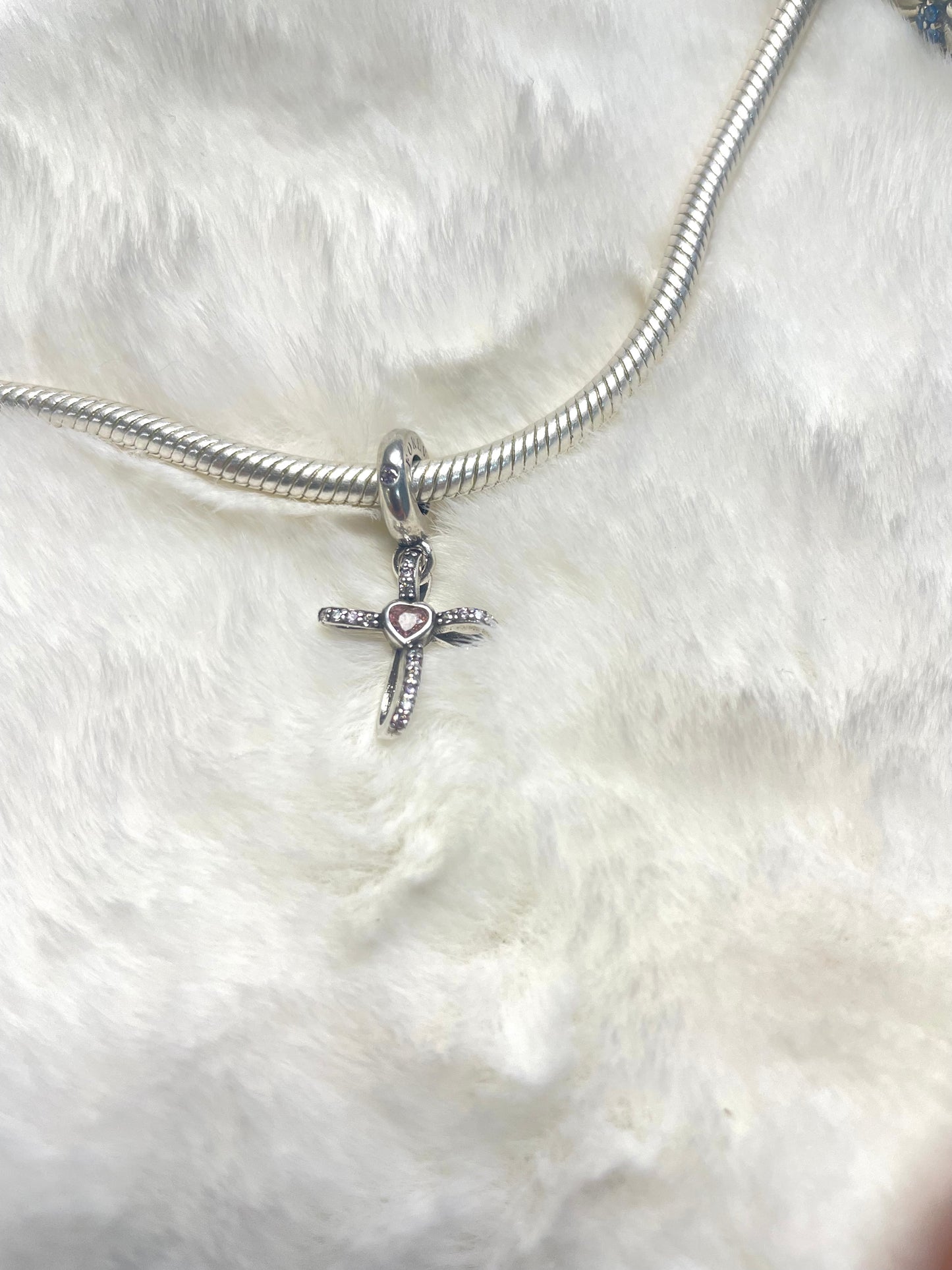 Charm- Cruz con circonias