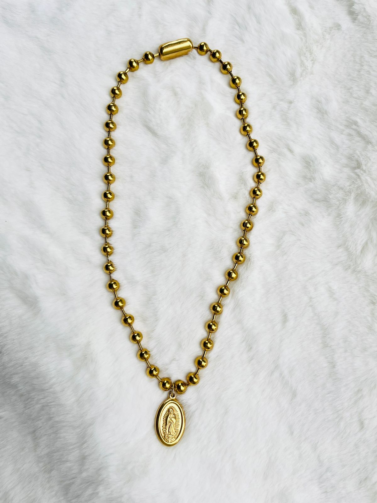 Bisuteria Religiosa - collar Virgen de Guadalupe