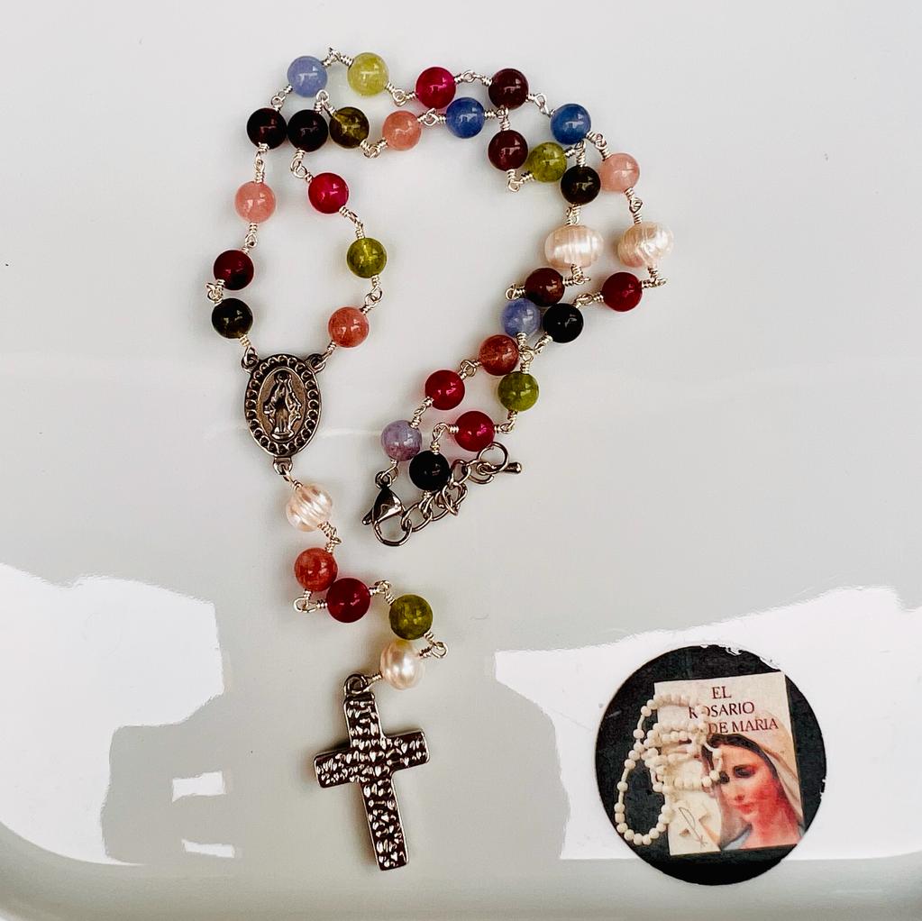 Religious Jewelry Mother of the Savior - Silver Plated