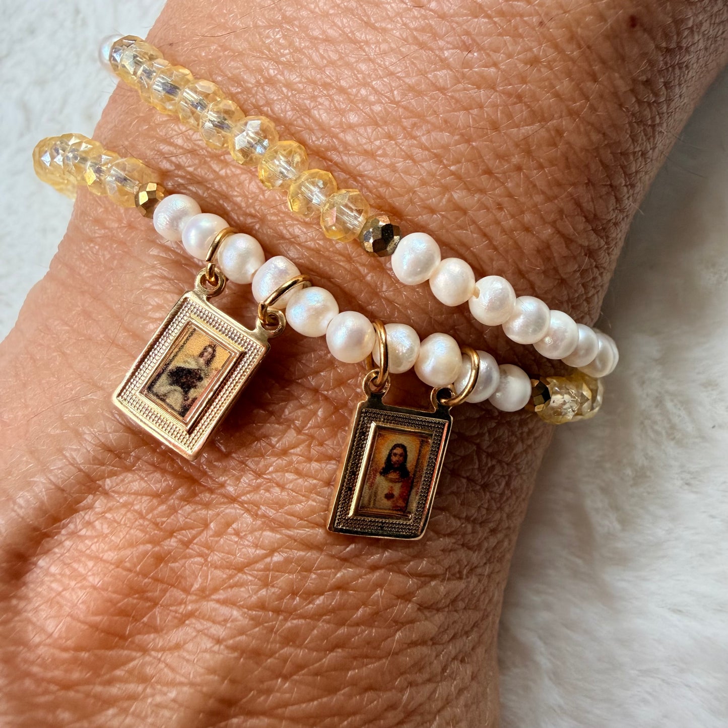 Coleccion Escapulario - Pulsera Escapulario con Perlas y cristales Mini (pieza única)