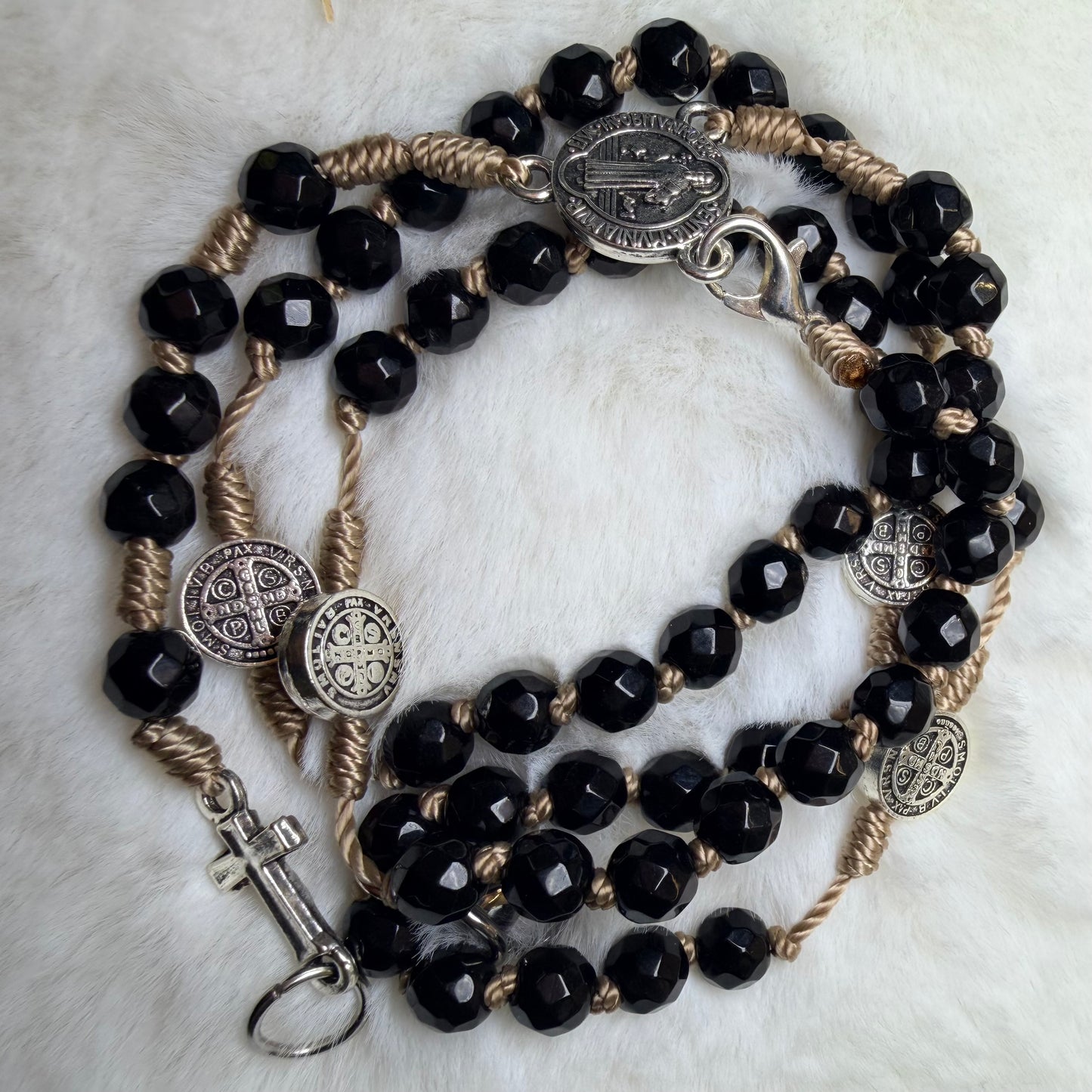 Rosario Pulsera- Tierra Refugio de los pecadores Agathas