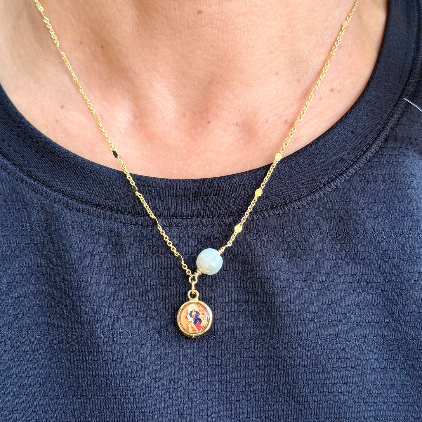 Collar- Perla y Virgen engarzado en Alambrismo