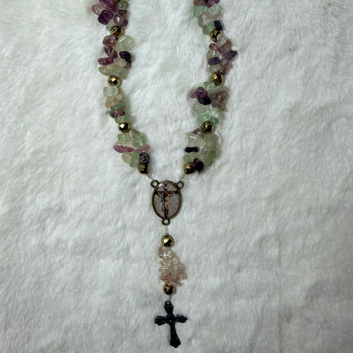 Collar decenario de piedra