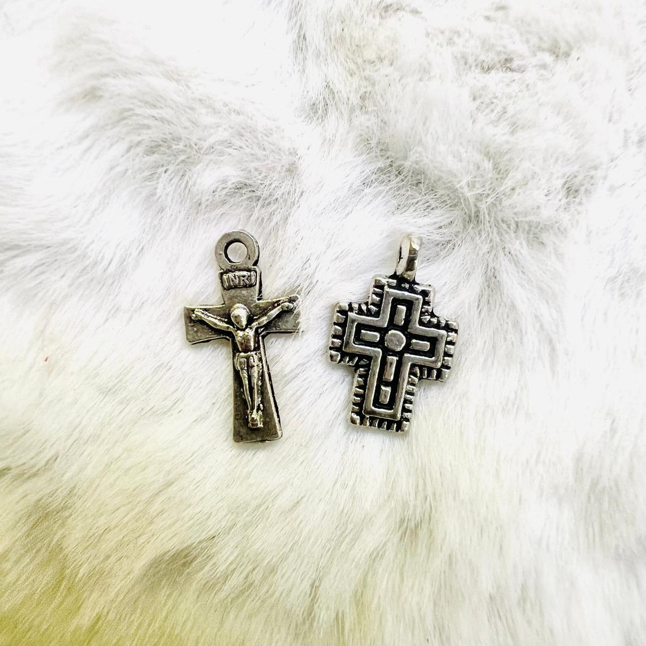 Cruces pequeñas