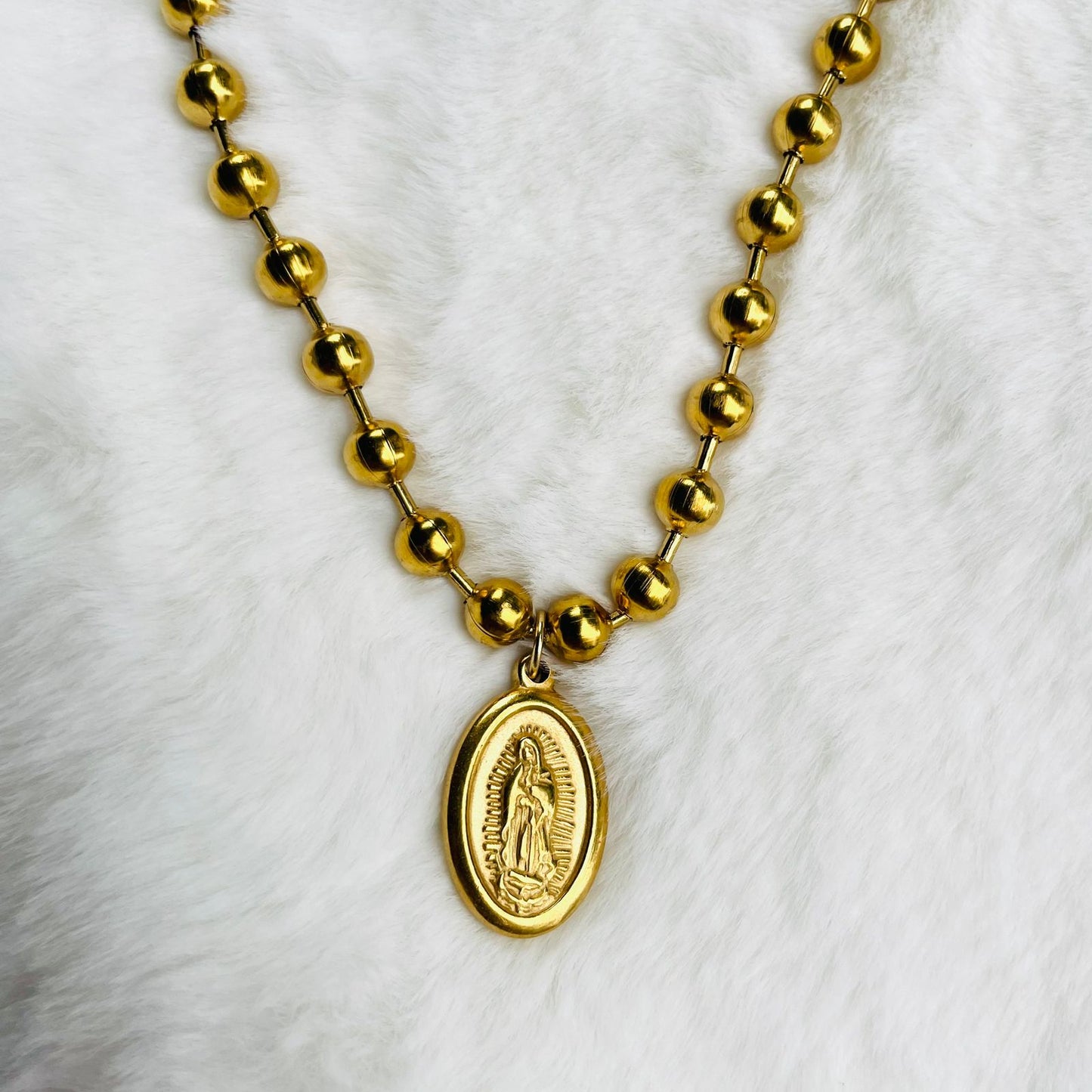 Bisuteria Religiosa - collar Virgen de Guadalupe