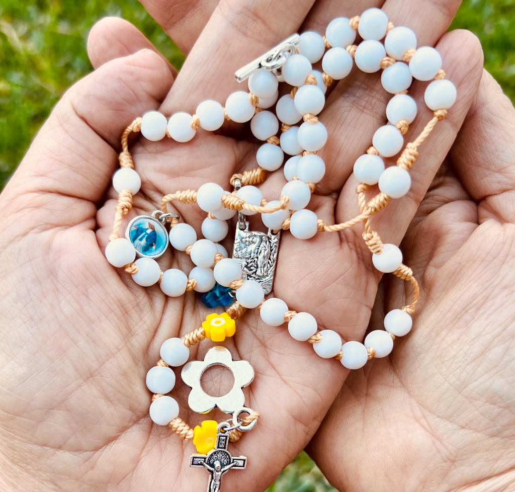 Mother And Queen Rosaries Madre Y Reina Rosarios Mother And Queen Rosaries Madre Y Reina Rosarios